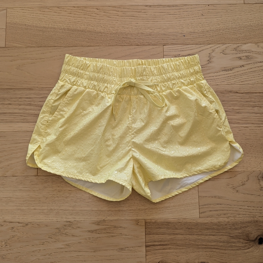Zyia Active Fizzy Lemon Bubbles Hi-Rise Bomber Athletic Shorts